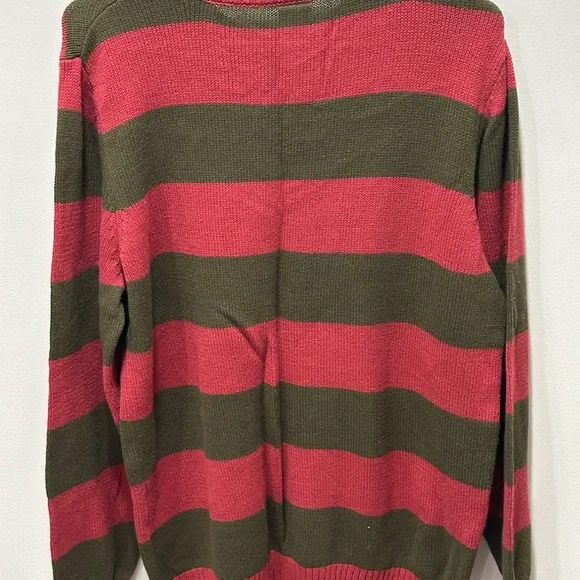 Nightmare on Elm Street Freddy Kreuger Striped Sweatshirt Size Medium - Picture 3 of 3